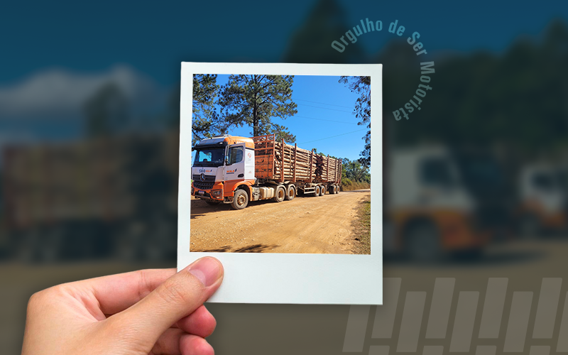 Fotografia ilustrativa de uma mão segurando uma polaroid. A foto menor mostra um caminhão da scala em uma estrada de chão.